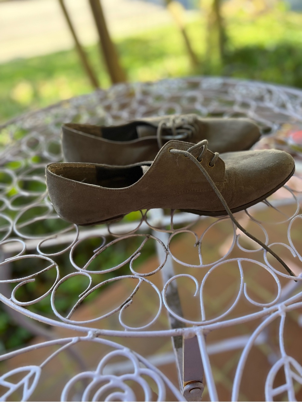 Women’s lace up oxfords, gray